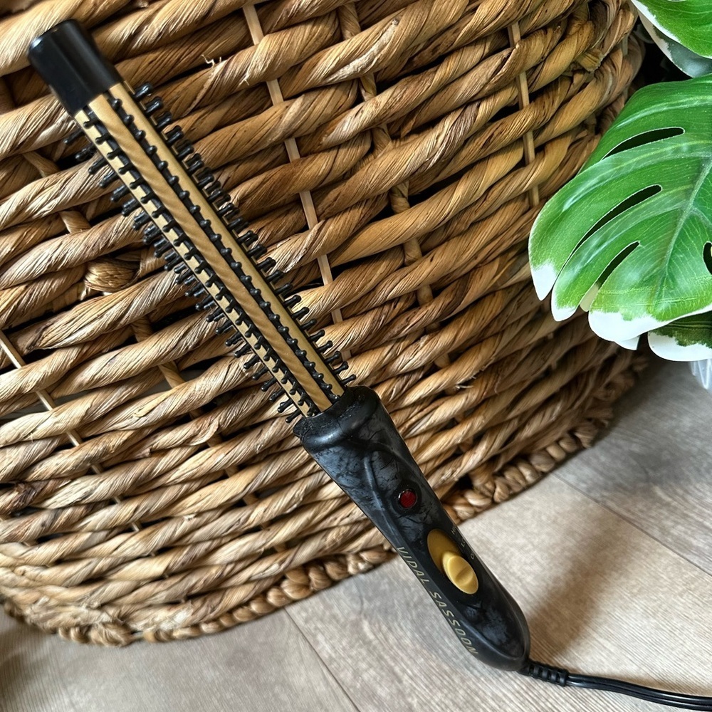 Vintage Vidal Sassoon Professional Iron Brush Works Perfect Hair Styling Tool